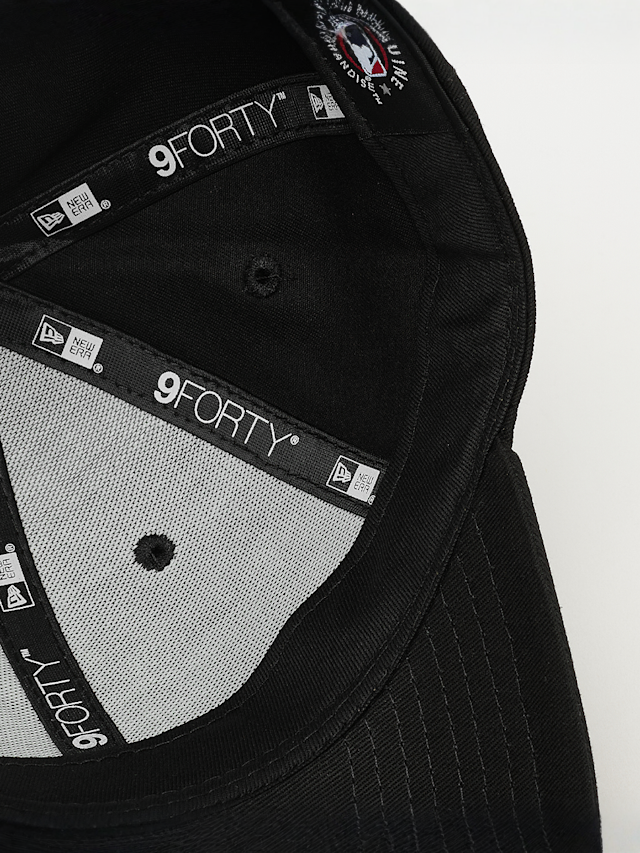 New Era, Female 9Forty Animal Infill MLB New York Yankees, black, Image 3 of 4