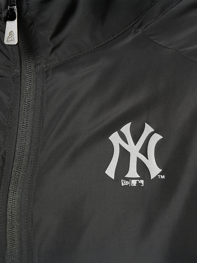 New Era, MLB Core Plus Woven Trck Top  New York Yankees, black, Image 3 of 6