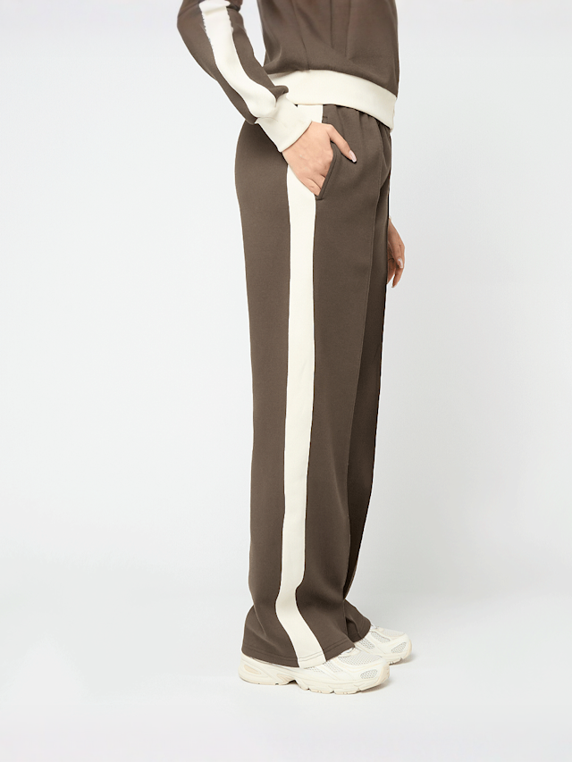 Karl Kani, Signature Sidestripe Trackpants, brown, Image 5 of 6