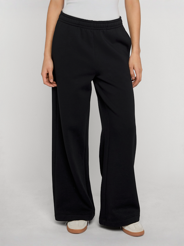 Urban Classics, Ladies Fluffy Wideleg Trackpants, black, Image 1 of 3