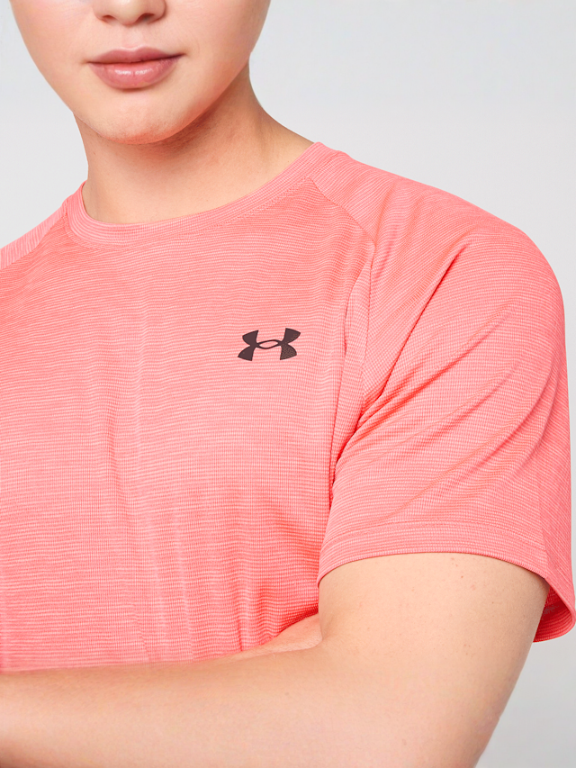 Under Armour, Tech Textured Shortsleeve, red, Image 3 of 5