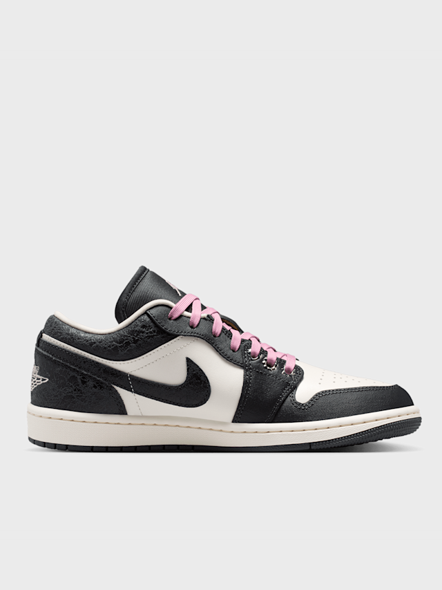 Jordan, Air Jordan 1 Low SE, black, Image 2 of 8