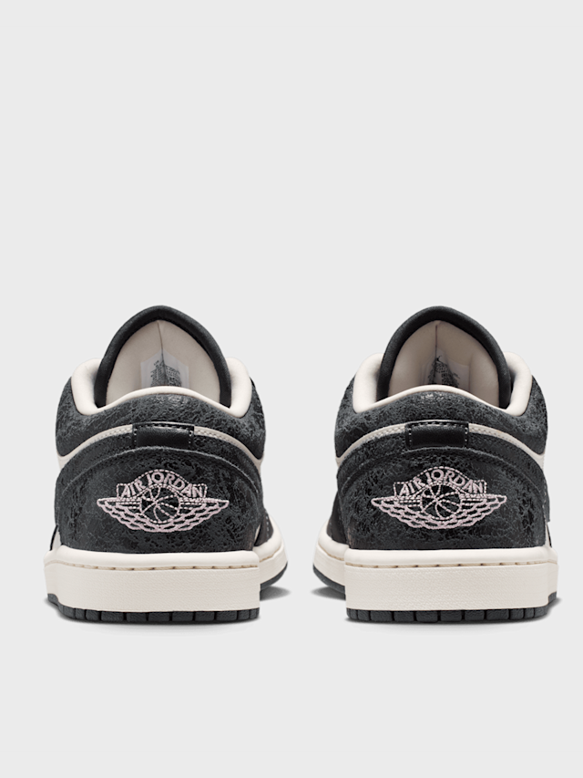 Jordan, Air Jordan 1 Low SE, black, Image 4 of 8
