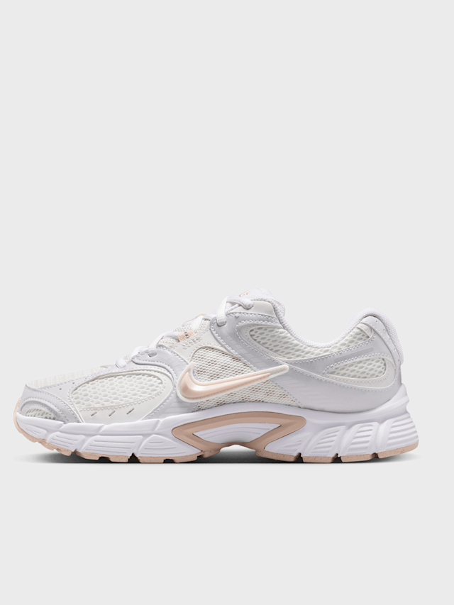 Nike  , V5 RNR, white, Image 1 of 8