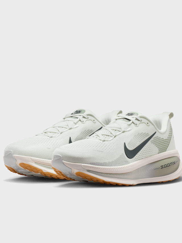 Nike  , Vomero 18, beige, Image 3 of 8