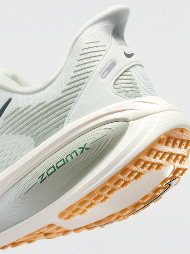 Nike  , Vomero 18, beige, Image 8 of 8