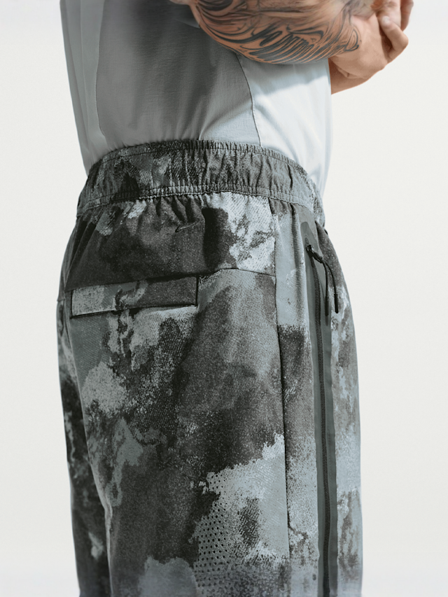 Nike  , Dri-FIT Tech Woven Short All Over Print, grey, Image 4 of 6