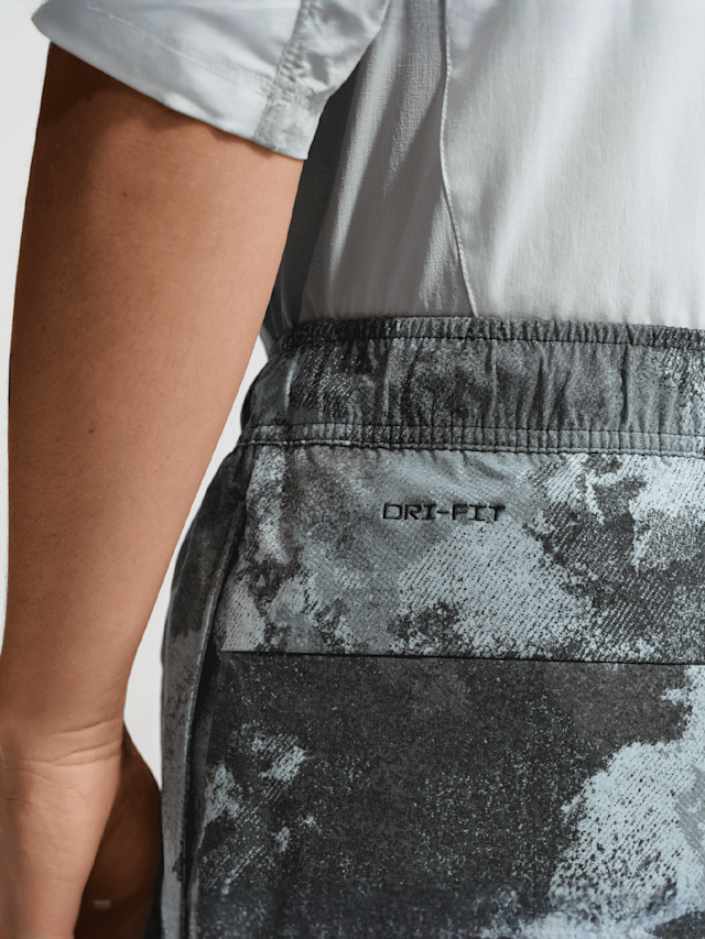Nike  , Dri-FIT Tech Woven Short All Over Print, grey, Image 5 of 6