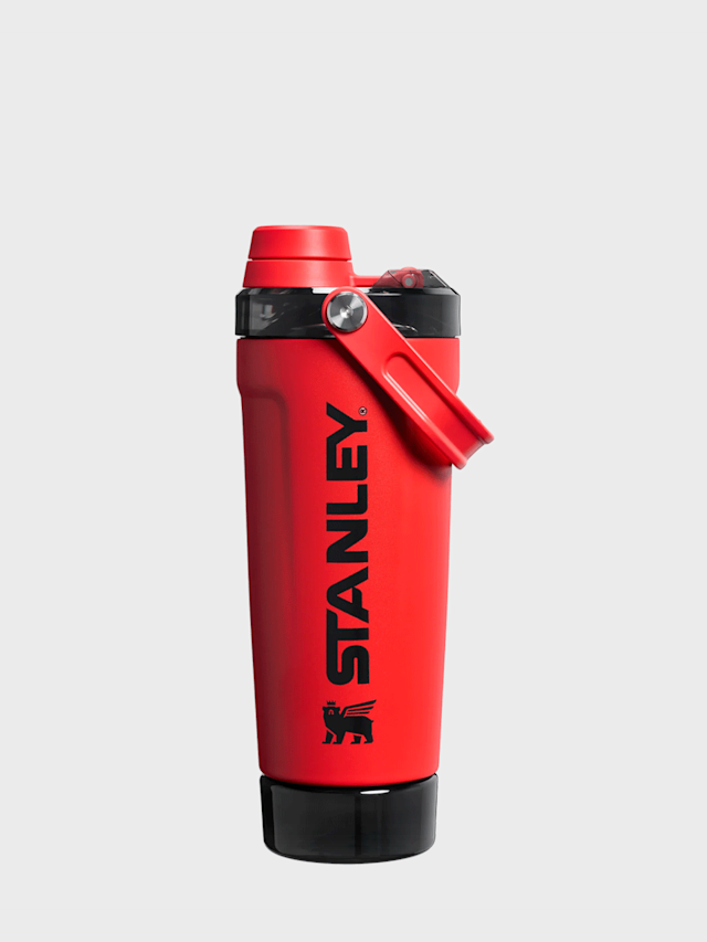 Stanley, The Vitalize™ Shaker Bottle | 0,6L, red, Image 1 of 5
