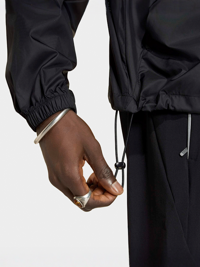 adidas Originals, Tech Trefoil Essentials Windbreaker, black, Image 4 of 5