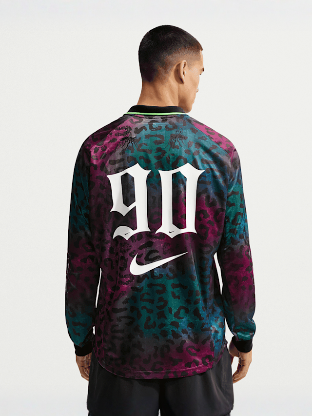 Nike  , Sportswear Family Lonsleeve Jersey, multi-colour, Image 2 of 6