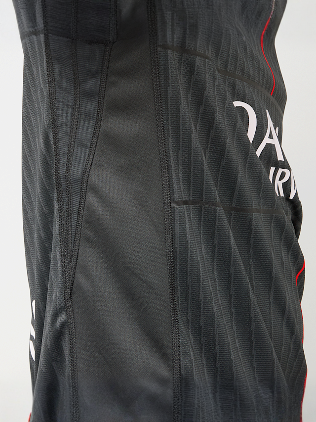 Jordan, Vitinha / No. 17 / PSG Jordan Fourth Stadium 2025/26, black, Image 6 of 9