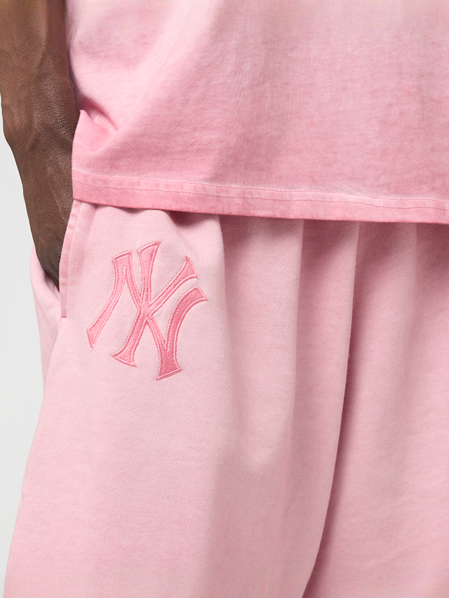 New Era, MLB Washed Logo Shorts, light pink, Image 3 of 5