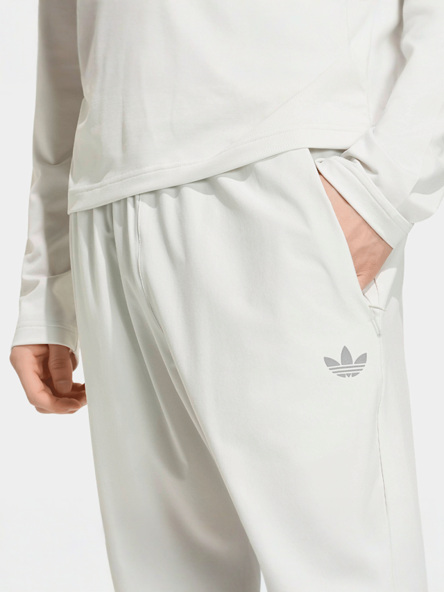 adidas Originals, Tech Essential Woven Trackpant, grey, Image 3 of 5