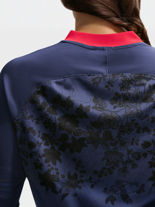 Nike  , Sportswear Trend Football Crop Top, blue, Image 4 of 5