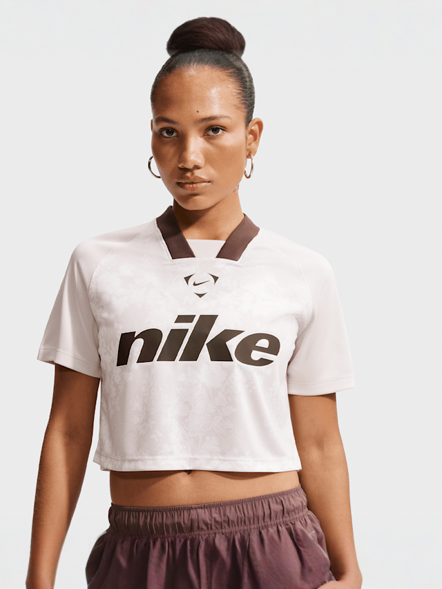 Nike  , Sportswear Trend Football Crop Top, beige, Image 1 of 5