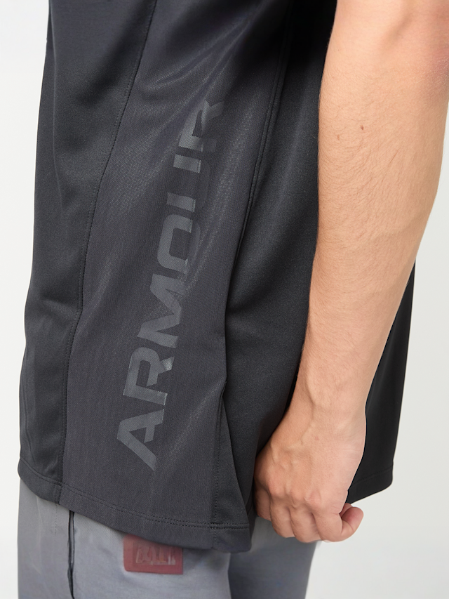 Under Armour, Tech Utility Short Sleeve, black, Image 5 of 7