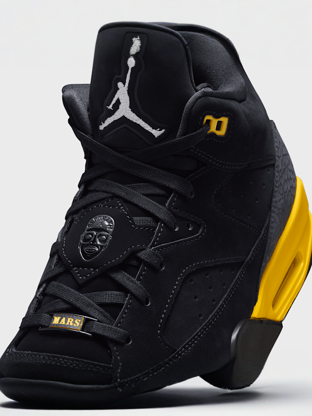 Jordan, Son of Mars Low, black, Image 7 of 9