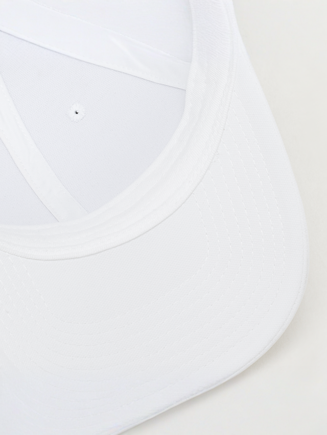 Nike  , Dri-FIT Club Structured Metal Logo Cap, white, Image 3 of 4