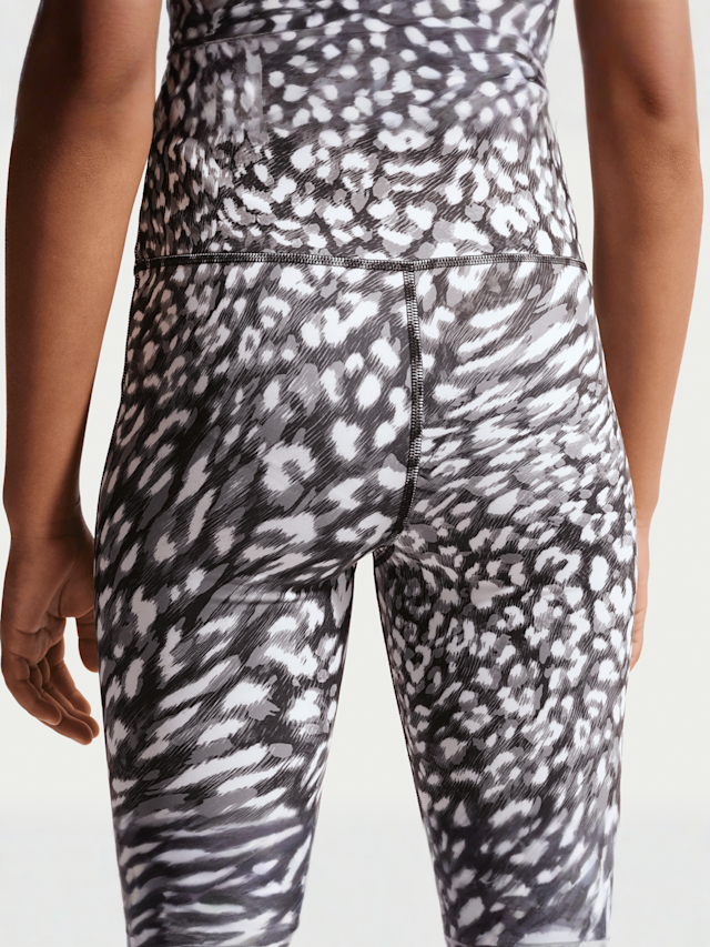 Nike  , One Dri-FIT Flared Leggings, black, Image 4 of 4