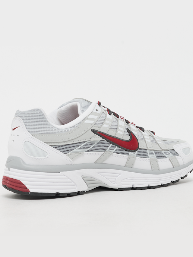 Nike  , P-6000 metallic silver/metallic silver/black, white, Image 3 of 7
