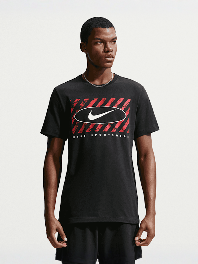 Nike  , Sportswear T-Shirt, black, Image 1 of 3