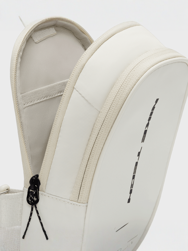Nike  , Sportswear Commute Crossbody Tech, beige, Image 4 of 9