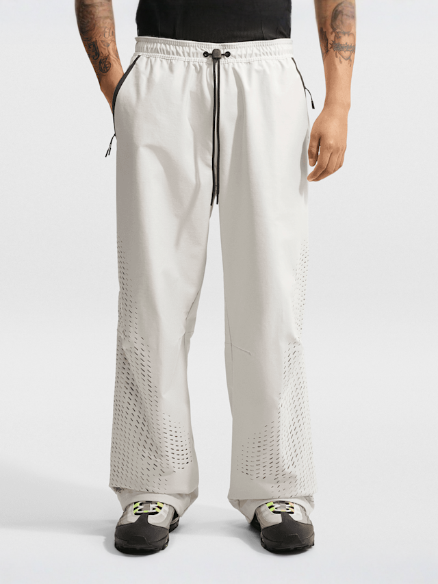 Nike  , Tech Dri-FIT Shori Open-Hem Pants, beige, Image 1 of 7