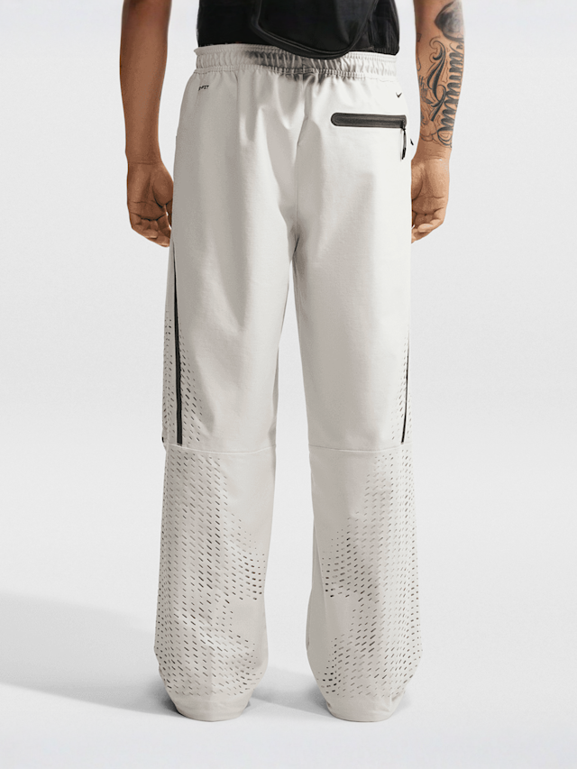 Nike  , Tech Dri-FIT Shori Open-Hem Pants, beige, Image 2 of 7