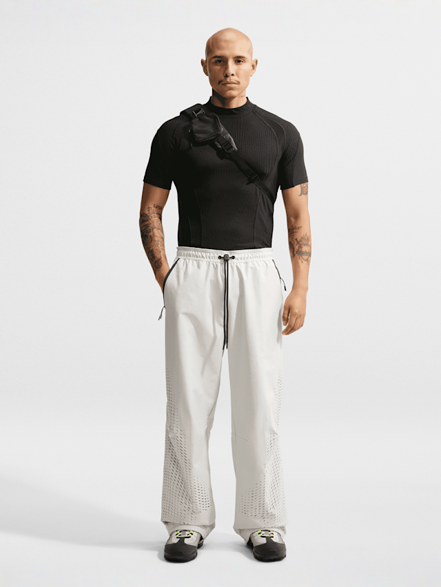 Nike  , Tech Dri-FIT Shori Open-Hem Pants, beige, Image 7 of 7