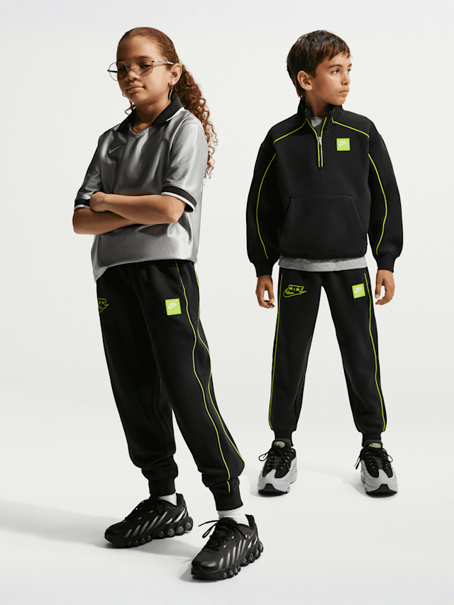 Nike  , Air Fleece Joggers, black, Image 3 of 3