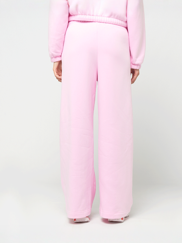 Urban Classics, Ladies Fluffy Wideleg Trackpants, light pink, Image 2 of 4