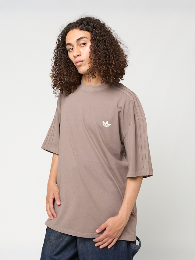 adidas Originals, NEW ERA WASHED OS TEE NEW ERA BLK, brown, Image 2 of 7