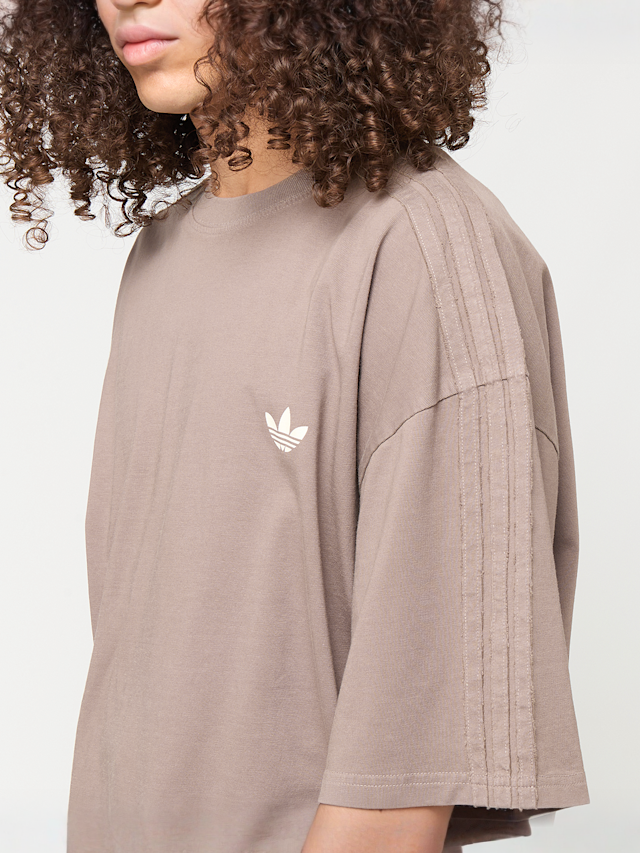 adidas Originals, NEW ERA WASHED OS TEE NEW ERA BLK, brown, Image 5 of 7