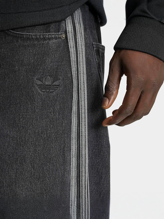 adidas Originals, Superstar Denim Jeans Mid-Rise Straight Leg, black, Image 3 of 5