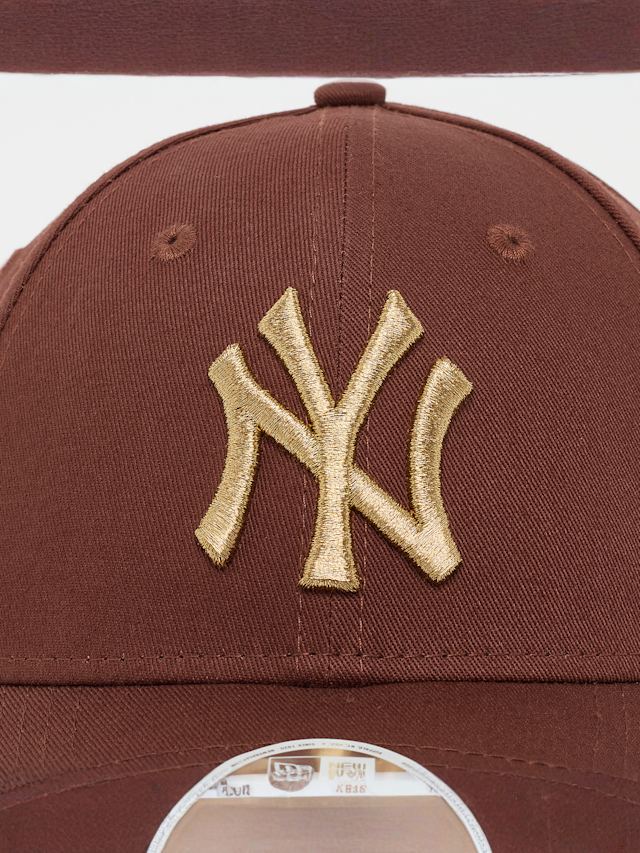 New Era, Female Metallic Logo 9Forty New York Yankees, brown, Image 4 of 4