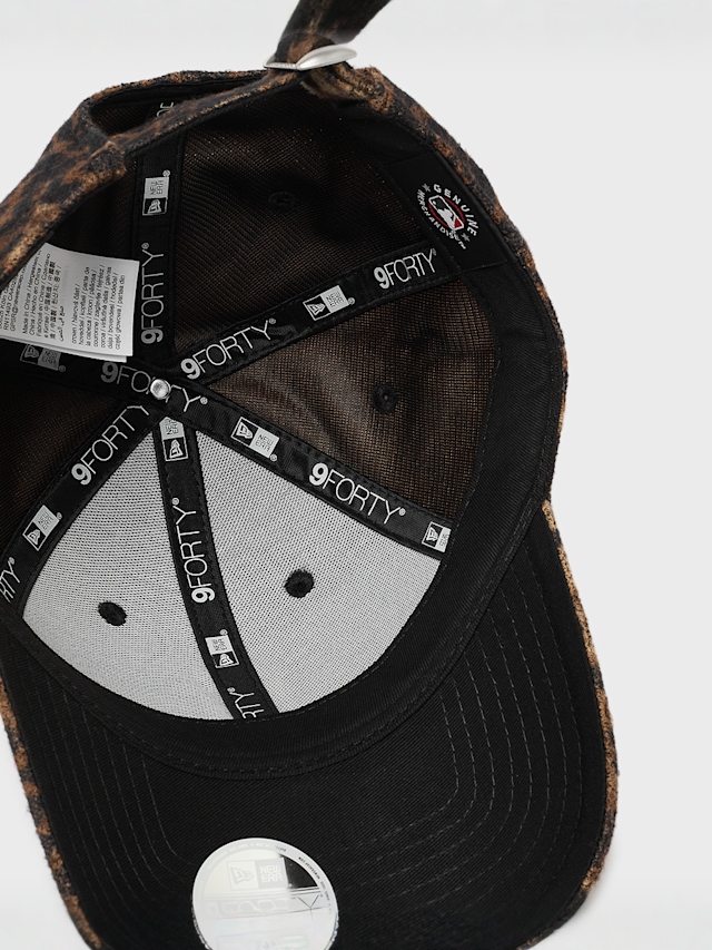 New Era, Female Cosy Leopard 9Forty New York, multi-colour, Image 3 of 4