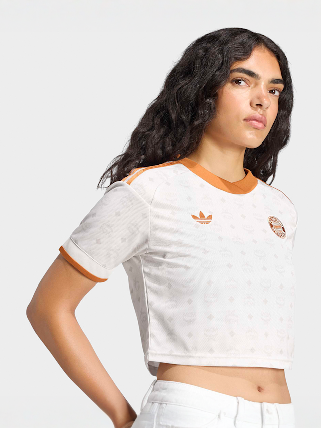 adidas Originals, adidas x FC Bayern x MCM Cropped Jersey, beige, Image 3 of 5