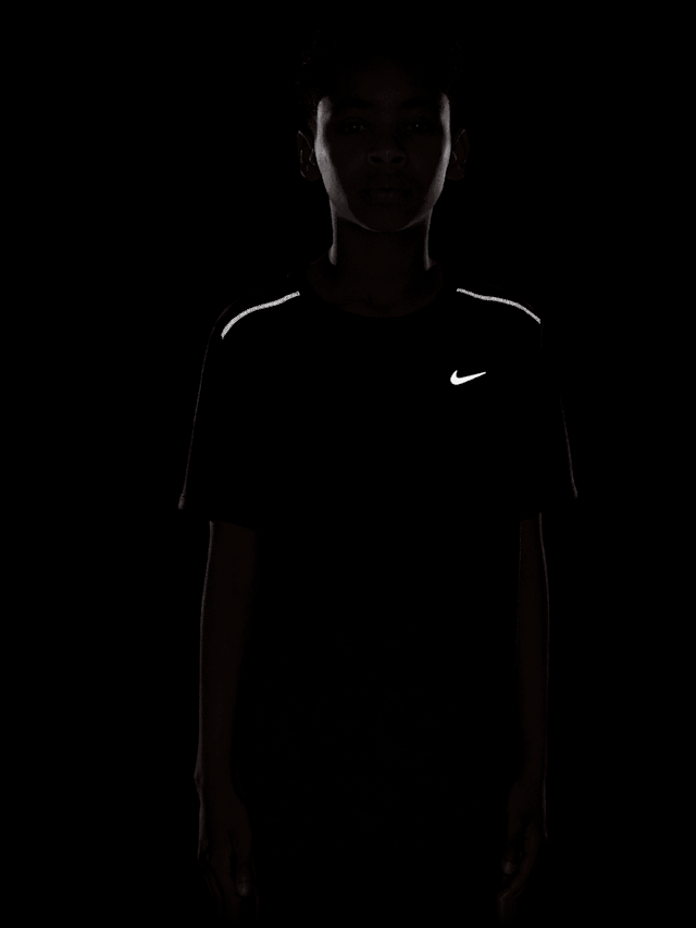 Nike, Dri-FIT Miler Shortsleeve Top, black, Image 4 of 4