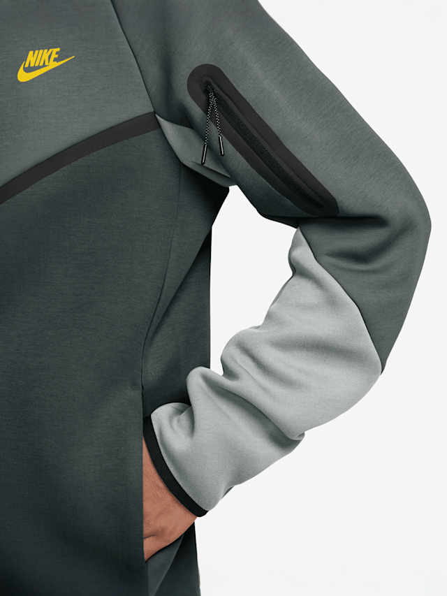 Nike, Tech Fleece Full-Zip Windrunner Hoodie, grey, Image 3 of 3