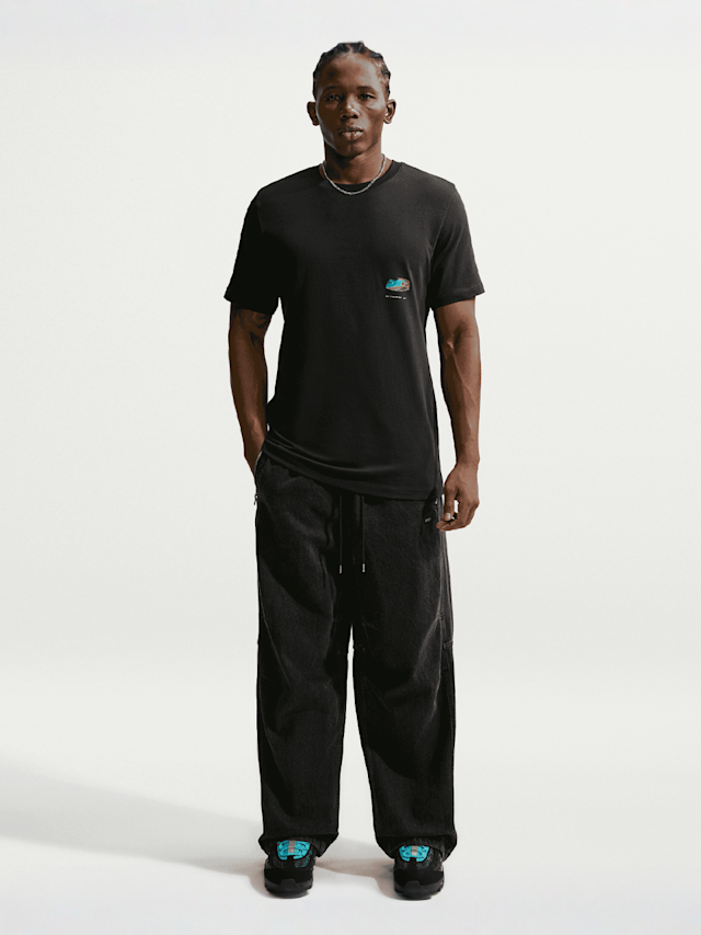 Nike  , Sportswear Studio Globe Tee, black, Image 6 of 6