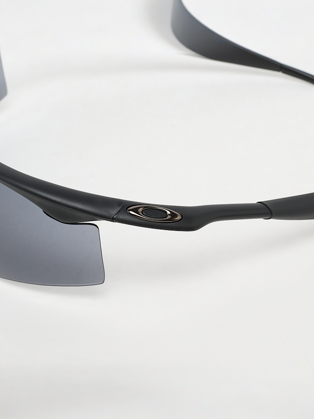 Oakley, Industrial M-Frame, black, Image 4 of 5