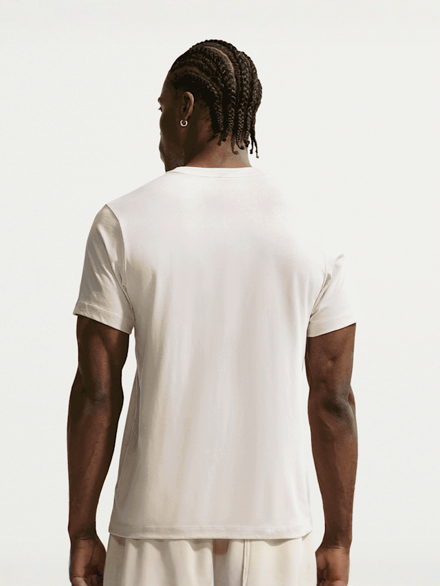 Nike  , Sportswear Club Tee, beige, Image 2 of 5