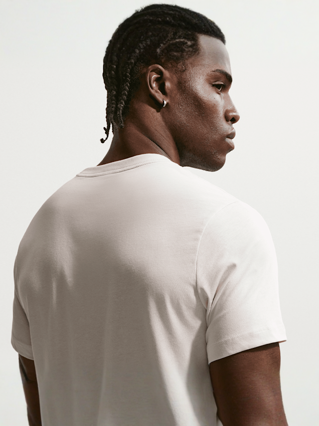 Nike  , Sportswear Club Tee, beige, Image 4 of 5