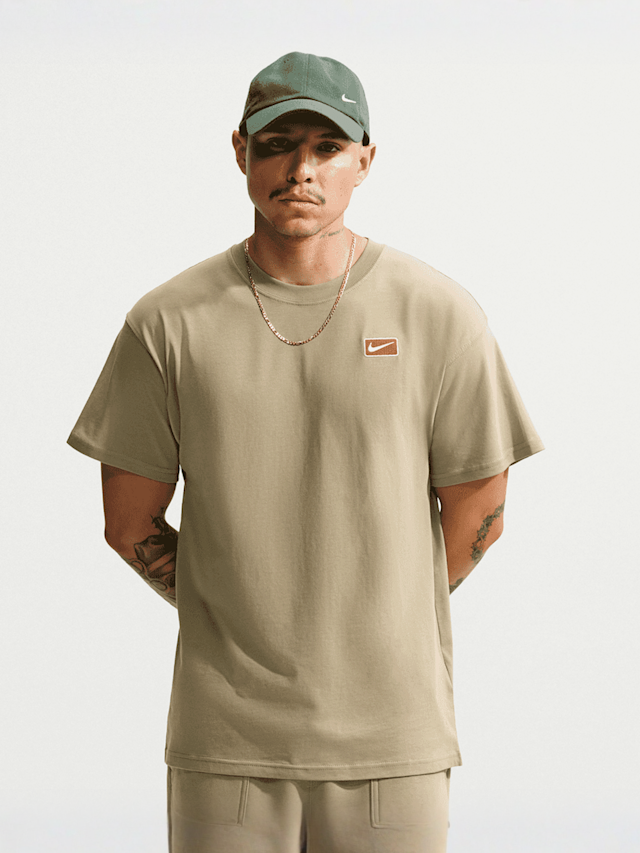 Nike, Sportswear SF Graphic Shortsleeve Tee, beige, Image 1 of 6