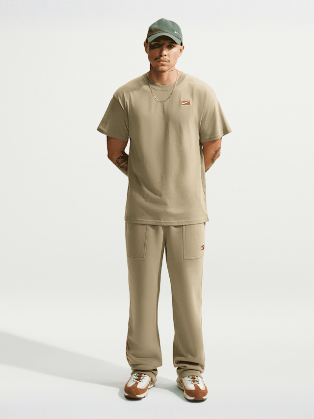 Nike, Sportswear SF Graphic Shortsleeve Tee, beige, Image 6 of 6