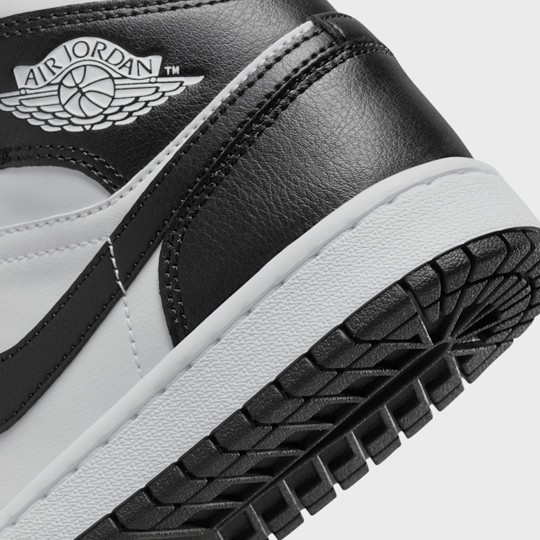 激安商品 Jordan Air WMNS Jordan Kup 1 schwarz Mid スニーカー