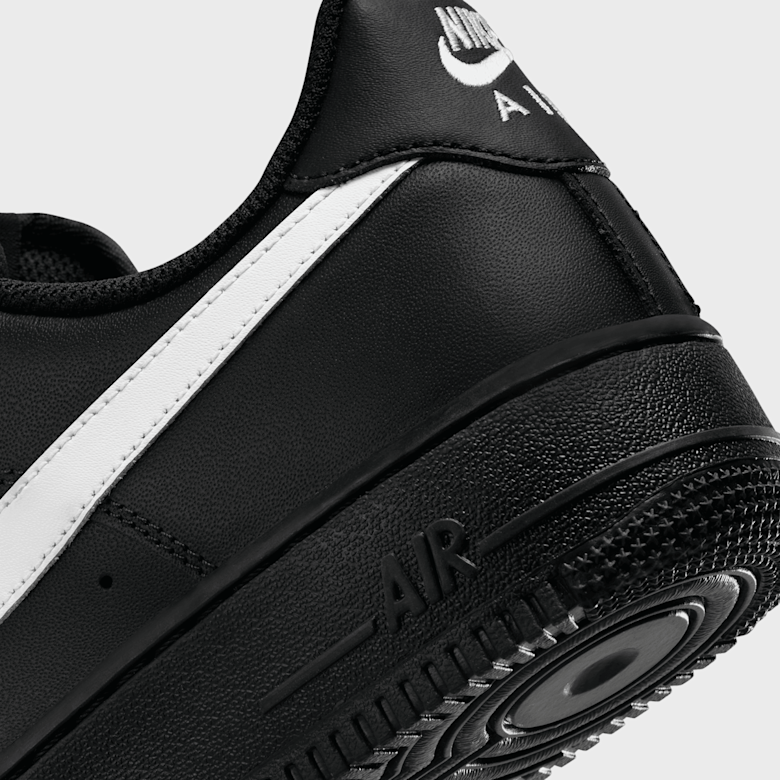 Nike Air Force 1 ´07 negro (FZ0627-010)