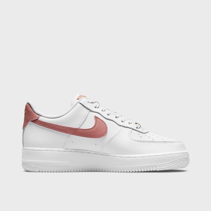Nike WMNS Air Force 1 '07 ESS weiß 43615 2