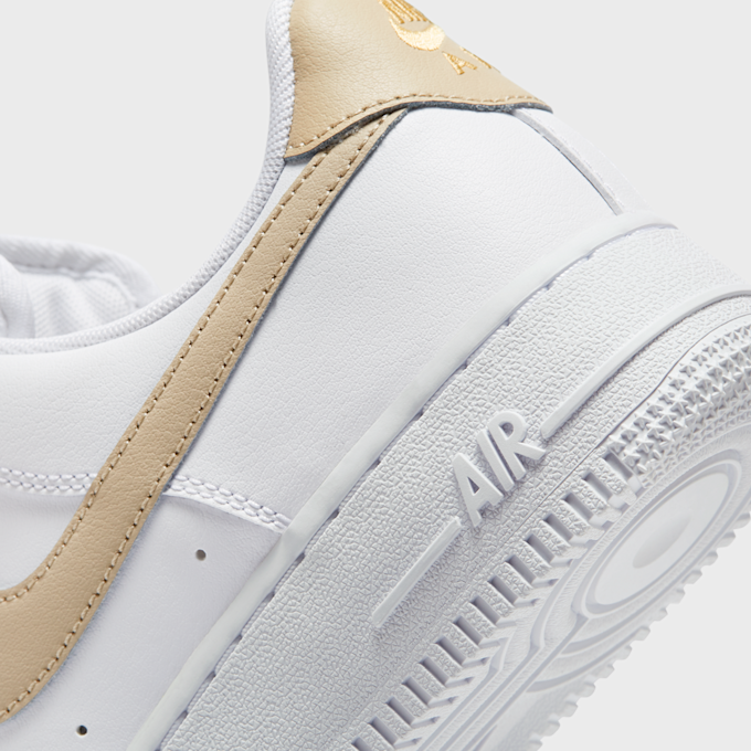 Nike WMNS Air Force 1 '07 Essential biały 2517 8